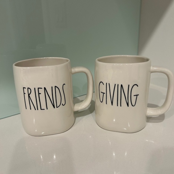 Friends Giving Mugs - Picture 1 of 2